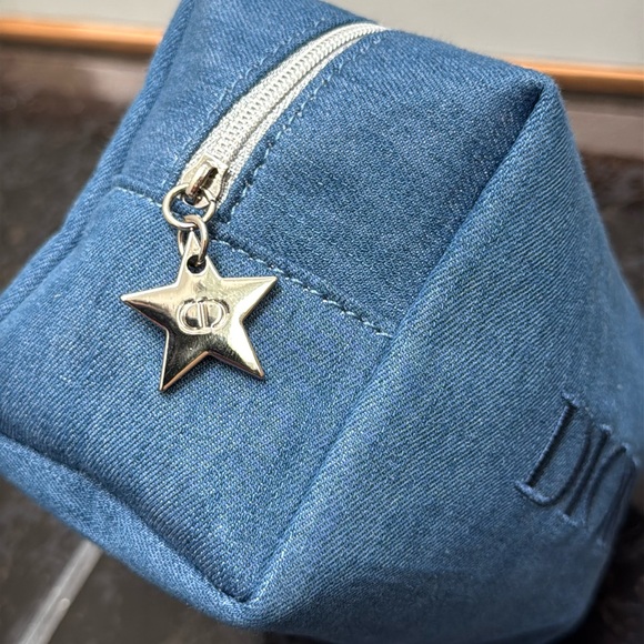 Dior Blue Cosmetic Pouch with bath bomb - Picture 4 of 9